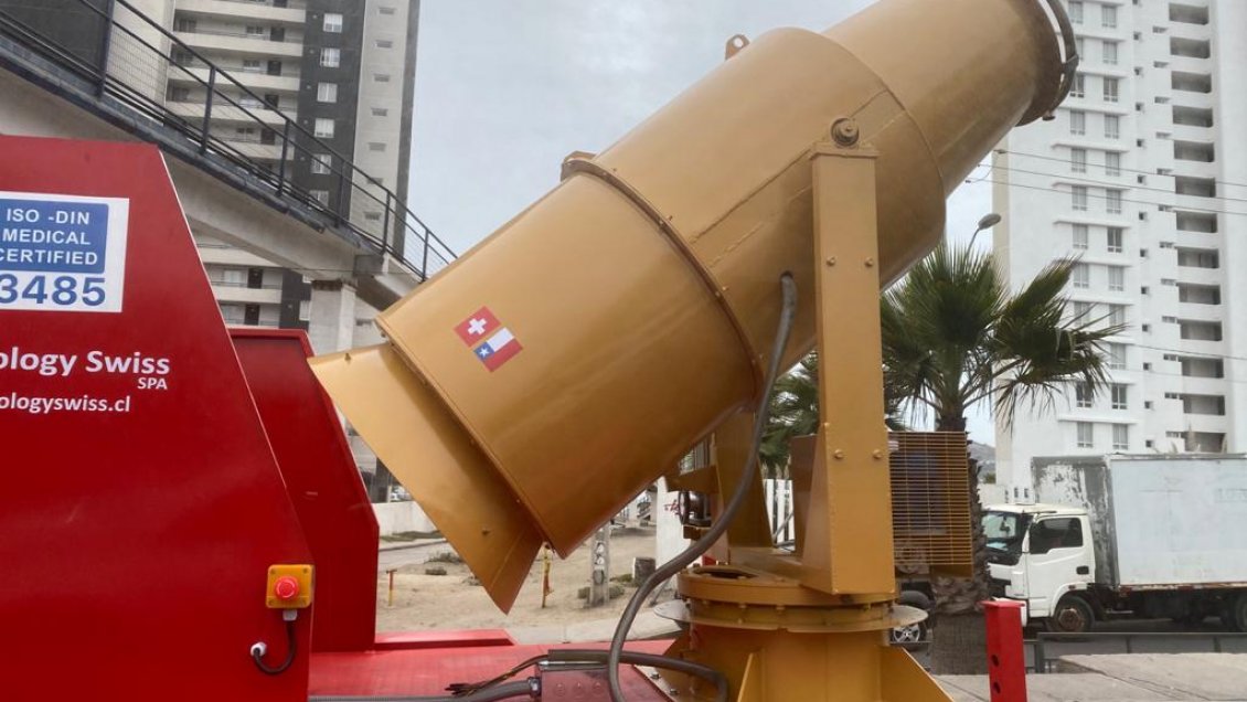 Con un cañón continúa sanitización de calles en La Serena