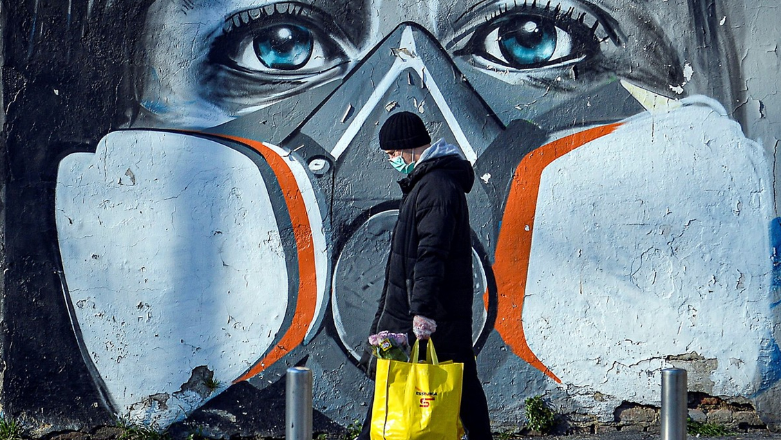 La economía italiana cayó un 5,3% en el primer trimestre y entró en recesión