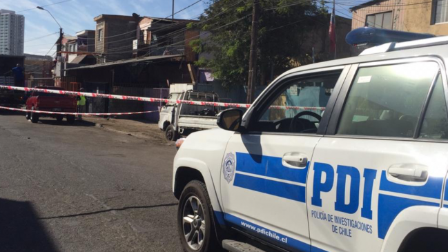 Investigan hallazgo de cadáver en vehículo abandonado en Antofagasta