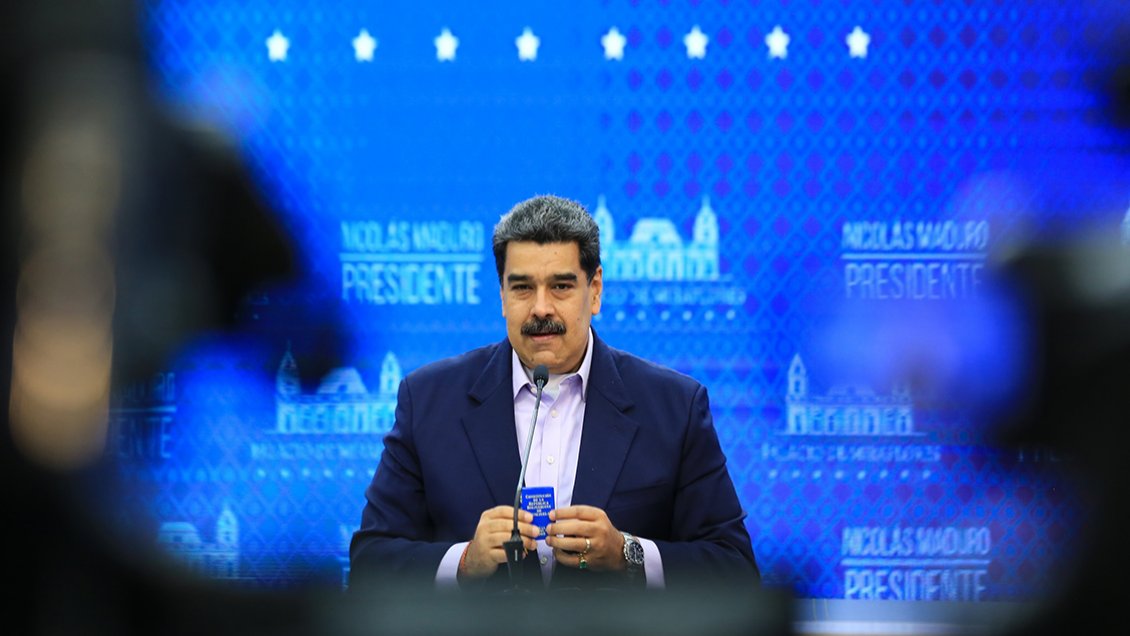 Venezuela sube precio de la gasolina y abre la puerta a la venta en dólares