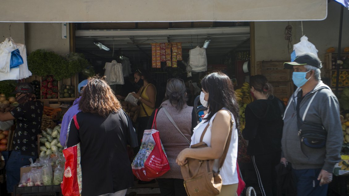 Miles de personas salieron a las calles en Antofagasta al acabar la cuarentena