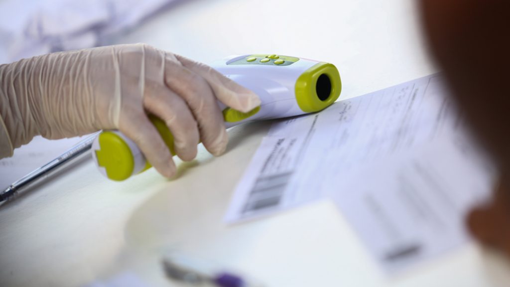 Epidemióloga: Aún no es tarde para cambiar la estrategia ante pandemia, el virus nos acompañará varios meses