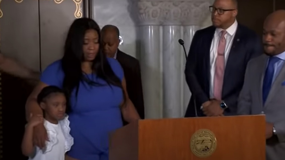 Mamá de la hija de George Floyd rompió el silencio: 