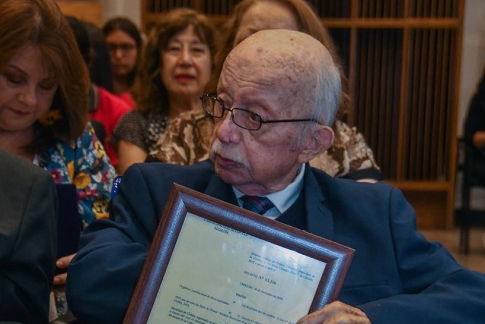 Chillán de luto: Falleció reconocido profesor Carlos René Ibacache