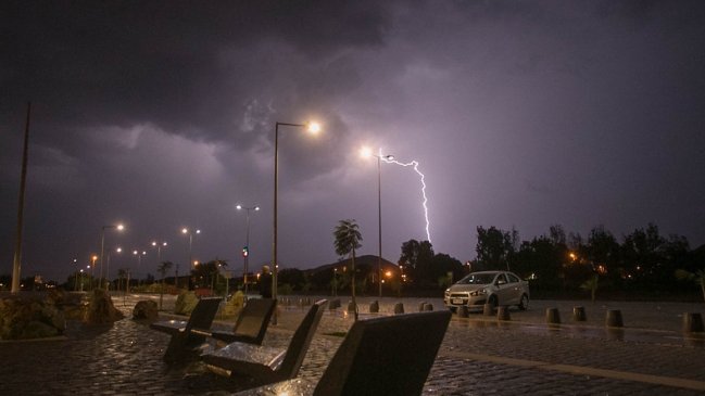 Meteorología pronostica tormentas eléctricas entre Coquimbo y el Biobío