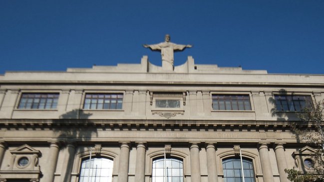 Universidad Católica confirmó fechas para el cierre online del primer semestre