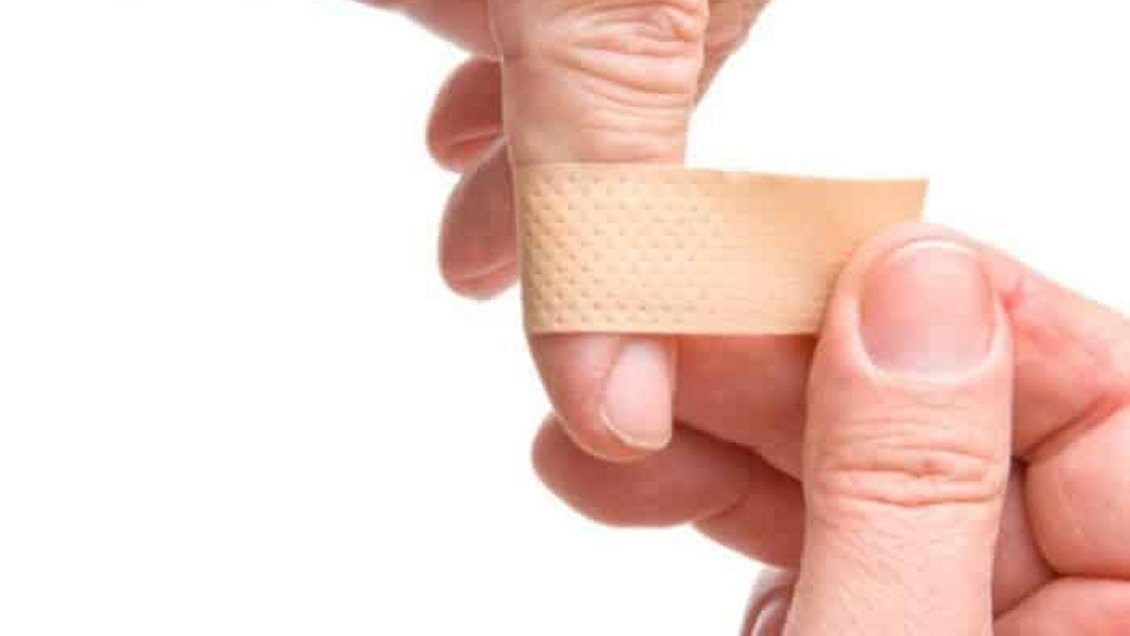 Indemnizarán a mujer que pasó medio año con un apósito en el corazón tras cirugía