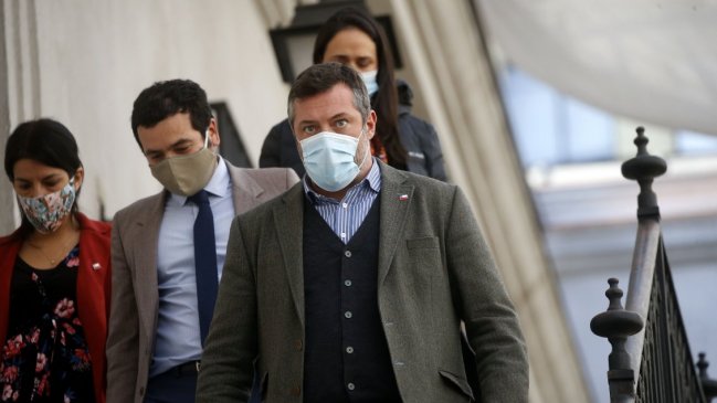 Felipe Kast lamentó salida de Sichel: En el pasado me tocó sufrir lo mismo