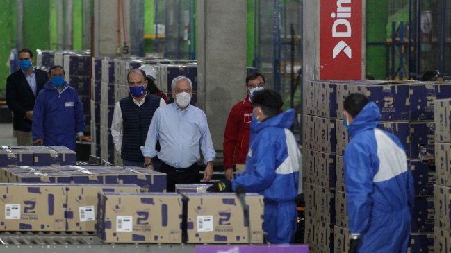 Piñera informó que se han entregado más de 500 mil cajas de alimentos en la Región Metropolitana