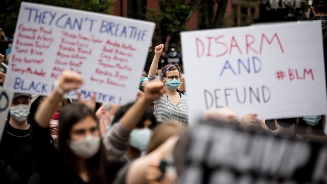 Nueva York quitará recursos a la Policía y los destinará a servicios sociales y para la juventud