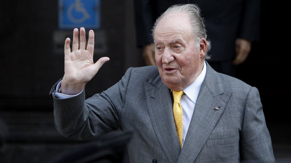 Justicia española investiga al rey Juan Carlos en caso de tren de alta velocidad a La Meca