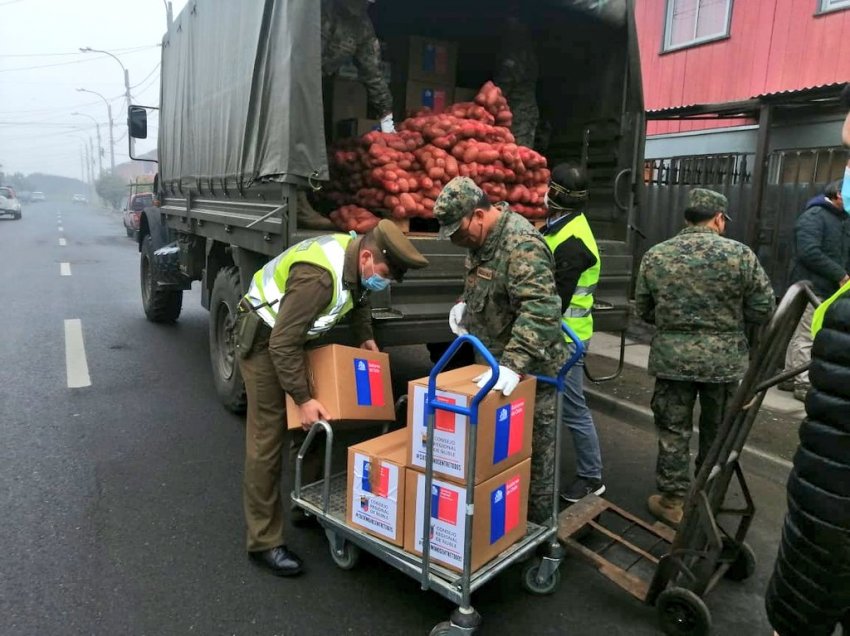 Gobierno entregó primeras 1.750 cajas de alimentos a familias vulnerables de Chillán