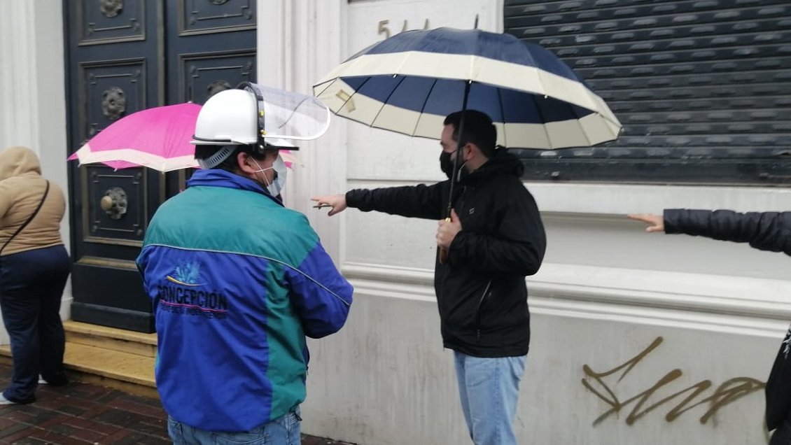 Concepción: Entró en vigor la ordenanza que obliga a guardar distancia en las filas