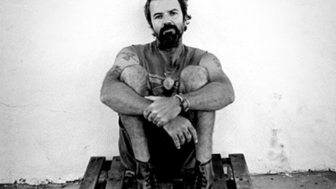 Amigos y músicos despiden a Pau Donés, vocalista de Jarabe de Palo