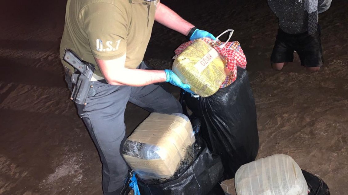Dos sujetos fueron detenidos intentando ingresar 29 kilos de droga desde el Perú