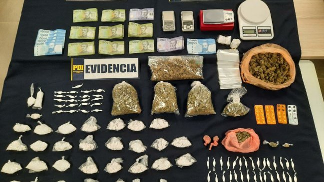 Detienen en Lanco a mujer con imponente variedad de drogas