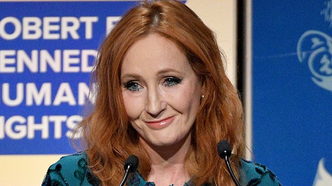  J.K. Rowling defiende sus comentarios sobre la transexualidad  