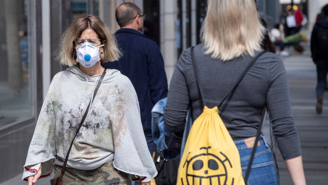 España recupera la vida cotidiana, atenta a casos importados de Covid-19