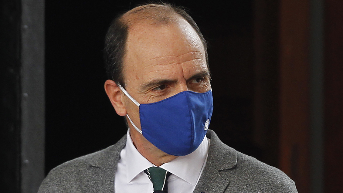 Ministro Monckeberg dio positivo al Covid-19