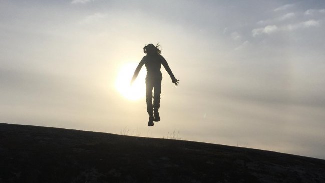 Delincuentes saltaron de un cuarto piso y terminaron fracturados y detenidos