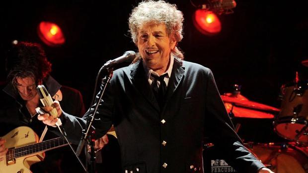  Bob Dylan: Me da náuseas ver a George Floyd torturado hasta la muerte  