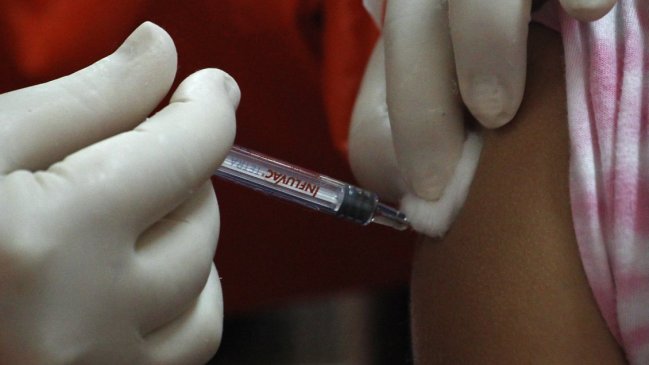 Ministro Couve anunció estrategia para colaborar en el desarrollo de vacuna para el Covid-19