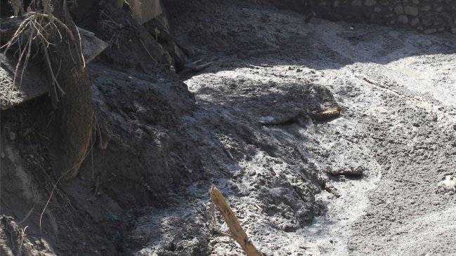 Deslizamiento de tierra dejó a 13 familias damnificadas en Quemchi