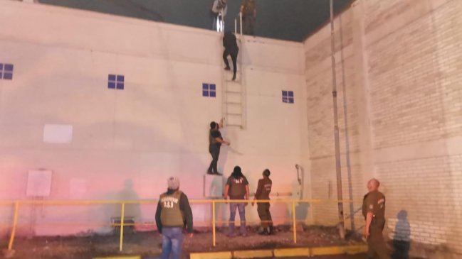 Carabineros frustró intento de robo de 66 millones de pesos desde sucursal bancaria en Arica