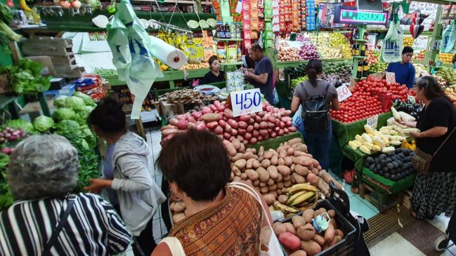 Locatarios por cierre del Terminal Agropecuario de Iquique: 