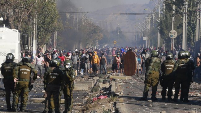 Bloomberg: Chile siguió a naciones ricas sólo para entender, otra vez, que gran parte del país es pobre