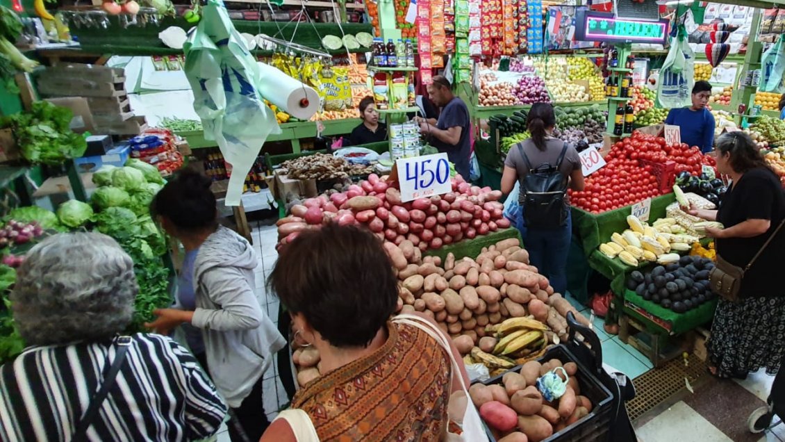 Locatarios por cierre del Terminal Agropecuario de Iquique: 