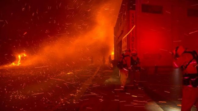 Compañía eléctrica asumió culpa por incendio que dejó más de 80 muertos en California