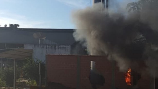 Tres detenidos en Bolivia tras ataque a antenas por temor a la propagación del Covid-19