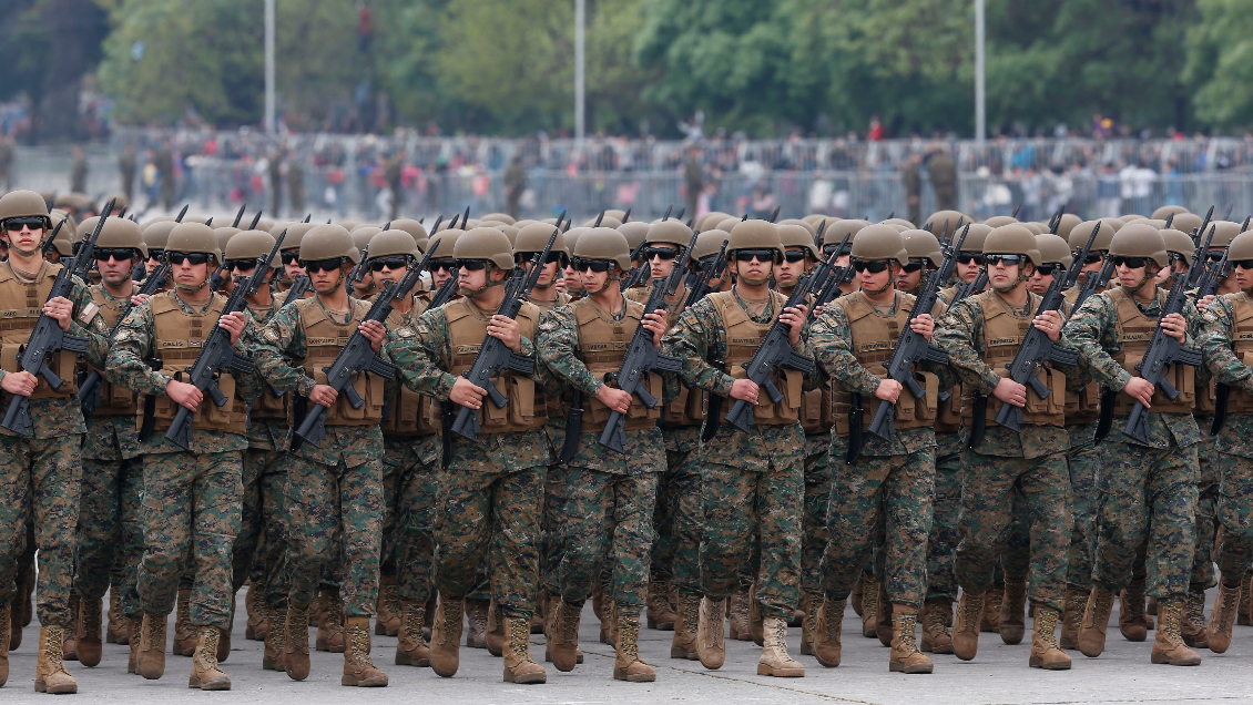 Diputados DC piden suspender la Parada Militar por la crisis sanitaria