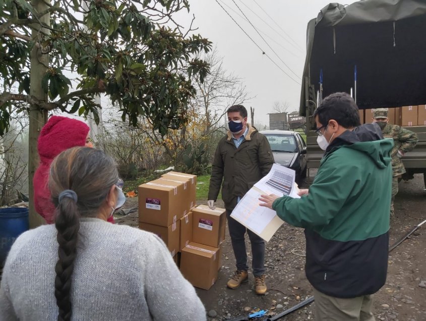 Entregan 520 nuevos kits de limpieza en campamentos de Ñuble