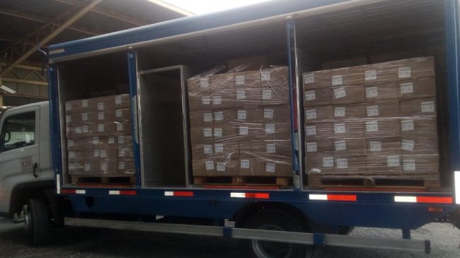 Tras alianza con Senama, camiones cerveceros comenzaron a repartir insumos sanitarios en todo Chile