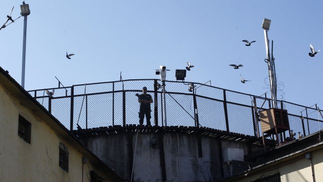 Cuatro funcionarios de la cárcel de Valparaíso dieron positivo para Covid-19