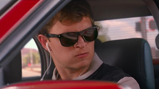 Actor Ansel Elgort es acusado de violar a una mujer menor de edad