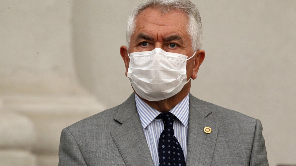 Oposición pide reunión urgente con ministro Paris: 