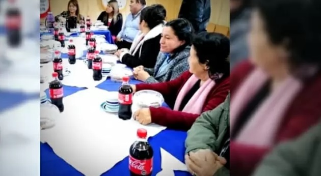 Salud investigará a senadora Van Rysselberghe por reuniones sin mascarillas junto a adultas mayores