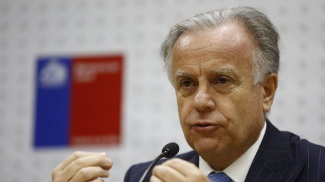 Contraloría confirmó irregularidades en compra de acciones por parte de ex ministro Santelices