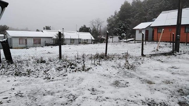 Caída de nieve en Santa Juana impide acceso del transporte público a sector rural