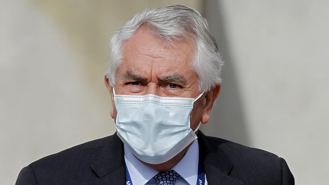 Postnatal de emergencia: Paris se ofrece de interlocutor, pero defiende proyecto del Gobierno