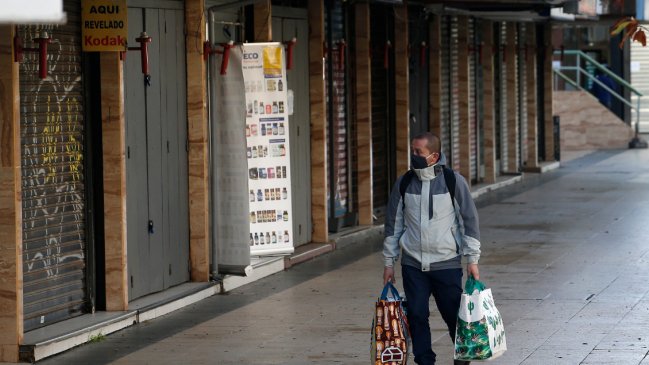 Ventas del comercio retroceden un 42,2 por ciento durante mayo