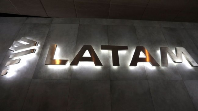 Latam desvinculó a 400 trabajadores y suma 4.000 despidos durante la pandemia