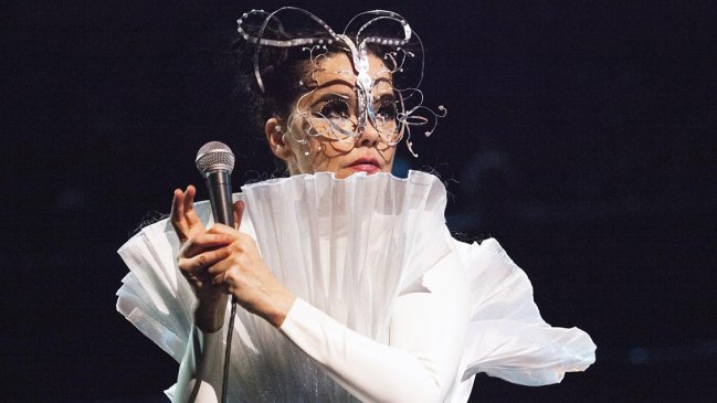 Björk anuncia tres conciertos con público en agosto