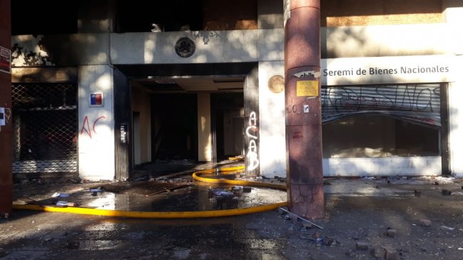 Cicatriz y tatuaje delataron a presunto autor de incendio en Gobernación penquista