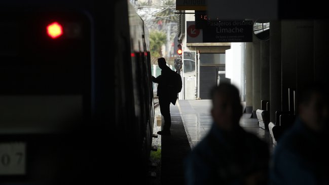 Villa Alemana: Carabineros detuvo a grafitero que provocó daños al Merval