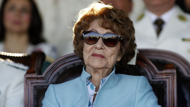  Políticos reconocen la figura de Ángela Jeria: Siempre fue digna y valiente  