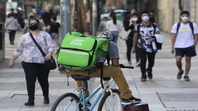 Cámara de Comercio de Santiago pide al Gobierno zanjar debate de productos esenciales